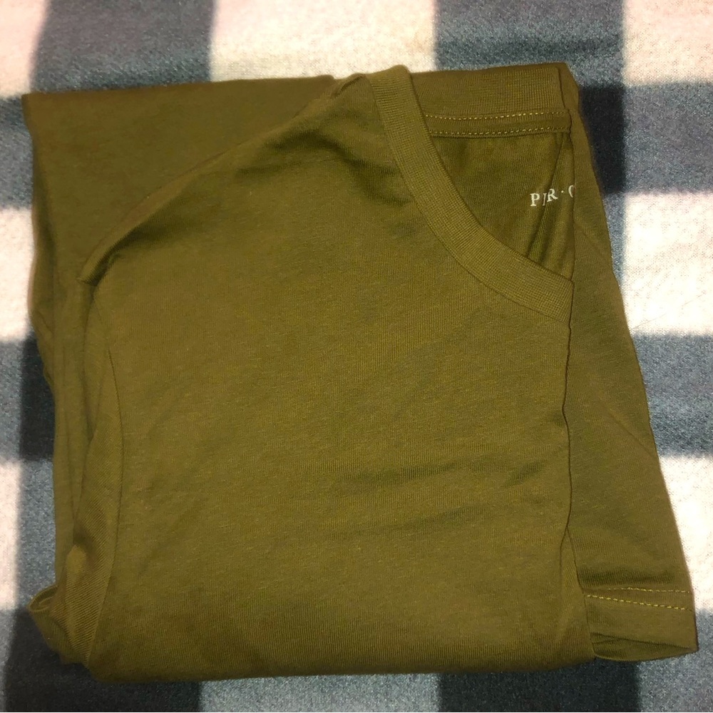 Men's Slim-Fit Long-Sleeve T-Shirt
